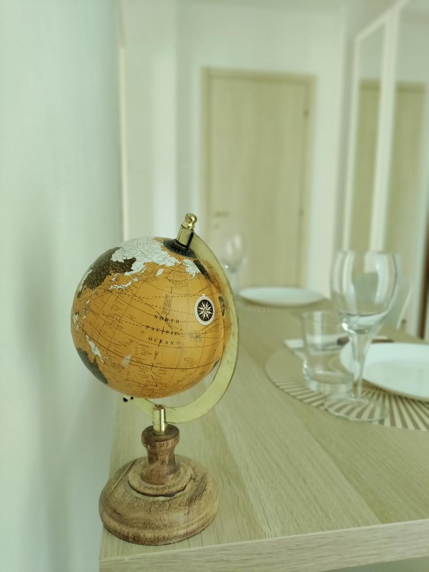 La Dimora Degli Artisti Bed & Breakfast Пескара Стая снимка