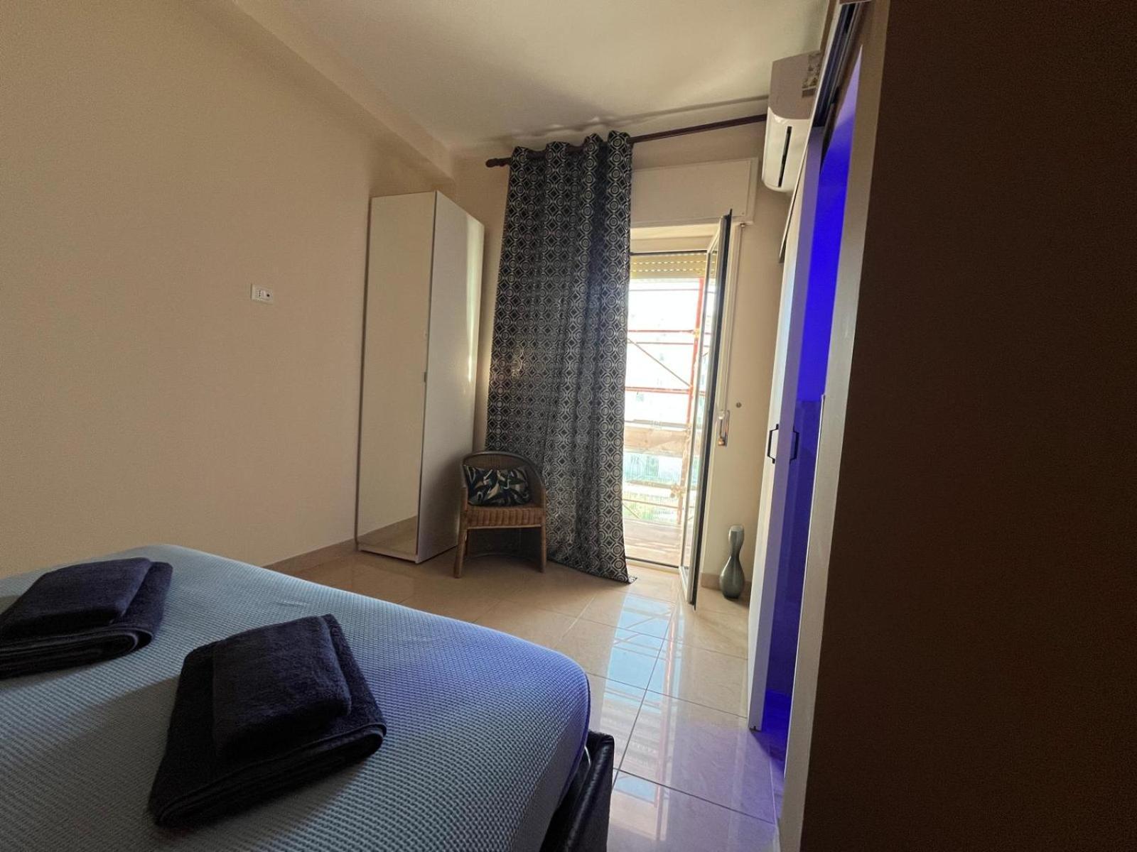 La Dimora Degli Artisti Bed & Breakfast Пескара Стая снимка